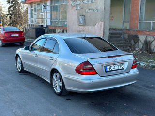 Mercedes E-Class foto 5