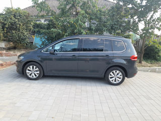 Volkswagen Touran foto 3