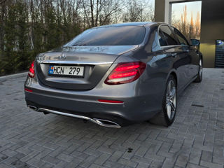 Mercedes E-Class foto 2