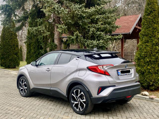 Toyota C-HR foto 4