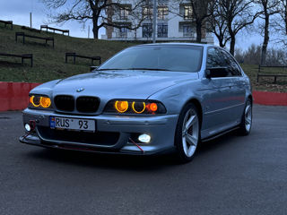 BMW 5 Series foto 5