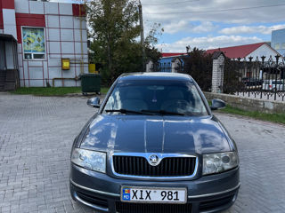 Skoda Superb foto 3