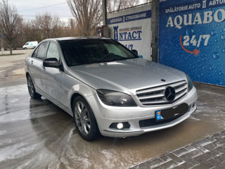 Mercedes C-Class foto 3