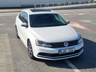 Volkswagen Jetta foto 1