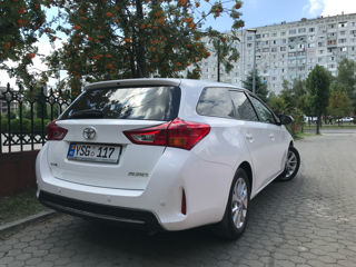 Toyota Auris foto 3