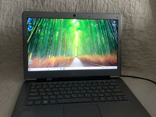 Acer slim ultrabook 13 (intel core i5, 4GB, 128gb ssd)