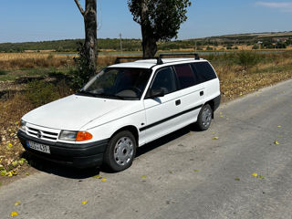 Opel Astra foto 2