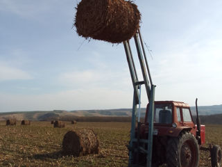 Încârcâtor baloți foto 2