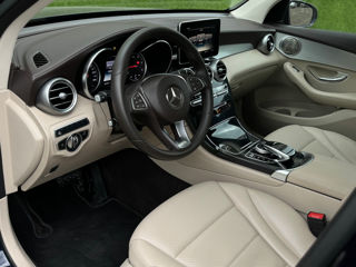 Mercedes GLC foto 8