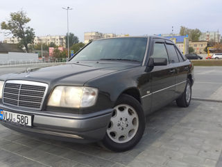 Mercedes Series (W124) foto 8