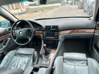 BMW 5 Series foto 9