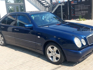 Mercedes E-Class foto 10