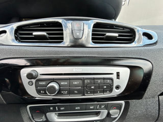 Renault Grand Scenic foto 16