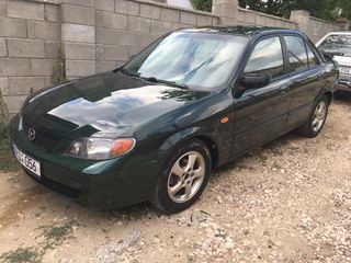 Mazda 323 foto 5