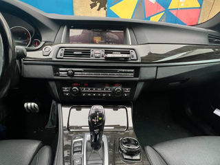 BMW 5 Series foto 10