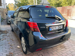 Toyota Yaris foto 4