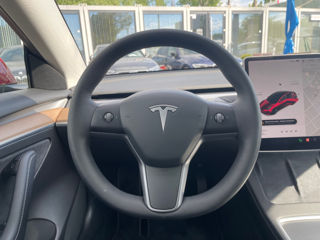 Tesla Model 3 foto 12