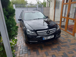 Mercedes C-Class foto 6