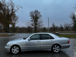 Mercedes E-Class foto 3