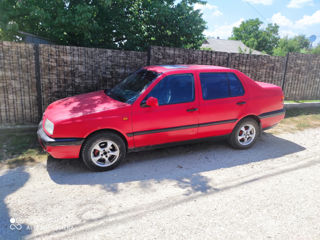 Volkswagen Vento foto 4