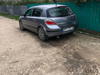 Opel Astra foto 1