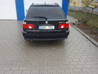 BMW 5 Series foto 4