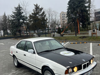 BMW 5 Series foto 4