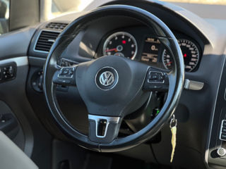 Volkswagen Touran foto 10