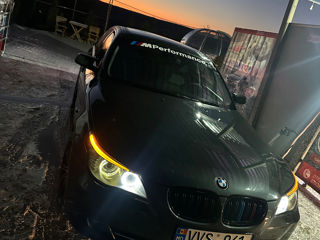 BMW 5 Series foto 3