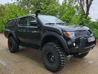 Mitsubishi L200 foto 2