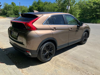 Mitsubishi Eclipse Cross foto 3