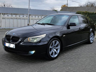 BMW 5 Series foto 4