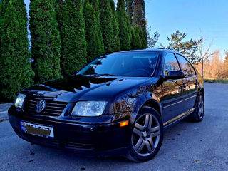 Volkswagen Jetta foto 2