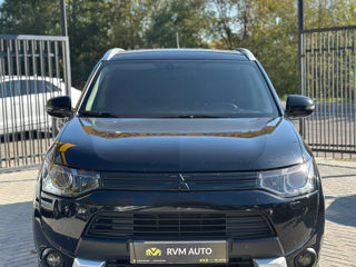 Mitsubishi Outlander foto 2