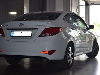 Hyundai Solaris foto 4