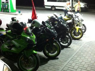 Kawasaki zx6r foto 2