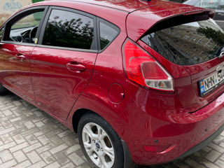 Ford Fiesta foto 3