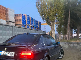 BMW 5 Series foto 7