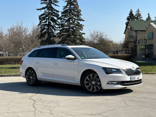 Skoda Superb foto 2