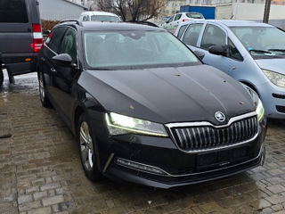 Skoda Superb foto 2