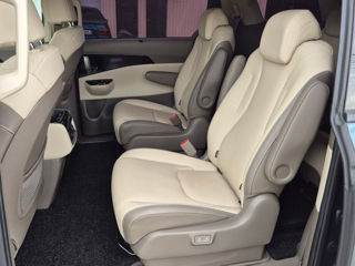 KIA Carnival foto 9