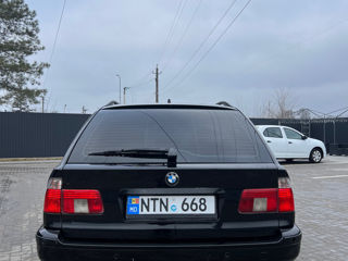 BMW 5 Series foto 5