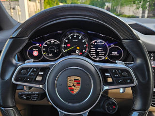 Porsche Cayenne foto 2