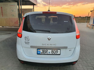 Renault Grand Scenic foto 2