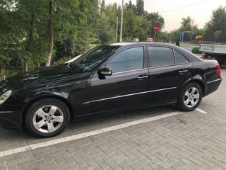 Mercedes E-Class foto 1