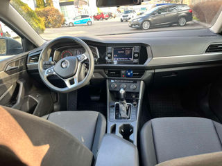 Volkswagen Jetta foto 6