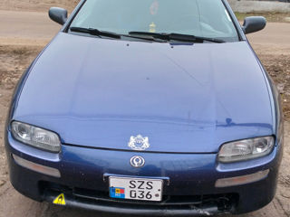 Mazda 323 foto 4