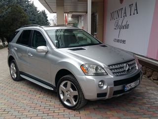 Mercedes ML Class foto 1