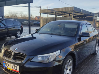 BMW 5 Series foto 2