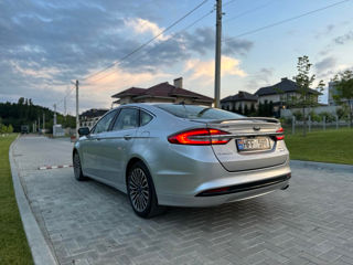 Ford Fusion foto 4